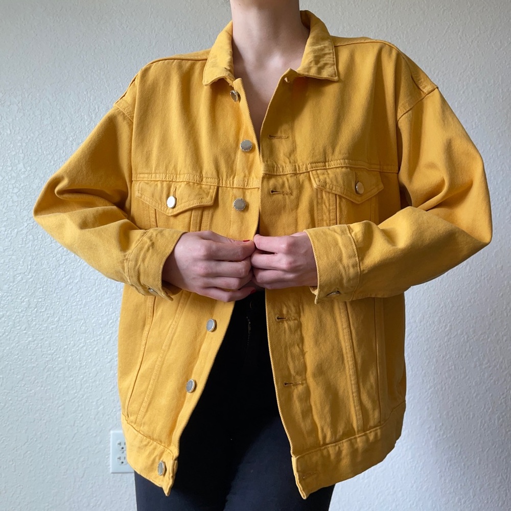 Yellow denim jacket🍋
